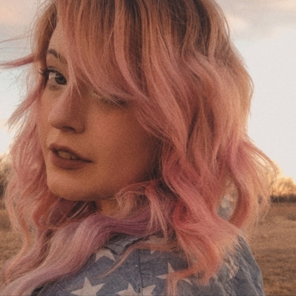 Meet your Posher, Alexa - Picture 4 of 11